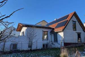 Eigene Ideen verwirklichen! Zweifamilienhaus! – Hofäckerweg 20 - 22, 71154 Nufringen – Vorschaubild 1