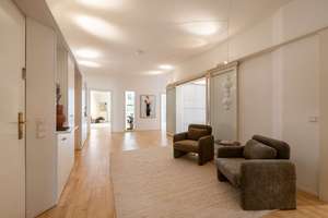 Großzügigkeit im Herzen Schwabings: Stilvoller Altbau mit 6 Zimmern und ruhigem Innenhof-Balkon – Die vollständige Adresse der Immobilie erhältst du vom Anbieter., 80796 Neuschwabing, München – Vorschaubild 5