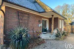 „Ein Ort zum Ankommen und Wohlfühlen: Bungalow in Flachsmeer mit vermieteter Einliegerwohnung und Ge – Leer (Kreis) – Vorschaubild 1
