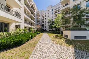 Bezugsfreie 3/4-Zimmer-Wohnung mit Balkon: Toplage nahe Ku’damm & Winterfeldplatz – Die vollständige Adresse der Immobilie erhältst du vom Anbieter., 10785 Mitte (Ortsteil), Berlin – Vorschaubild 15