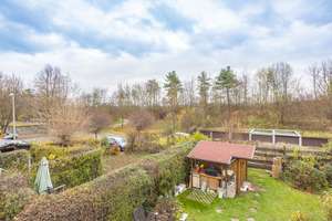 +++ renovierte DG-Maisonette - sep. Zugang - S-Blk. mit Blick ins Grüne - inkl. EBK & Kfz-Stpl. +++ – Mercatorweg 57, 70439 Stammheim-Süd, Stuttgart – Vorschaubild 11