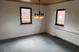 3,5-Zimmer Wohnung teilrenoviert mit extra Abstellraum