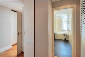 Möbliert: Altbauwohnung mit flexiblem Wohn‑ und Essbereich – Die vollständige Adresse der Immobilie erhältst du vom Anbieter., 80637 Dom Pedro, München – Vorschaubild 10