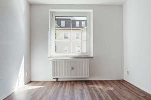 ERSTBEZUG mit bodentiefer Dusche und Balkon sofort verfügbar! – Charlottenstraße 73, 9126 Gablenz, Chemnitz – Vorschaubild 2