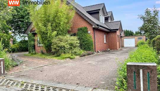 Bild von Du willst Platz ? Hier hast du Platz !
Zweifamilienhaus mit großem Grundstück