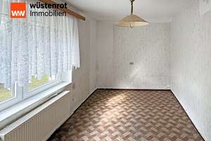 VIEL PLATZ FÜR DIE FAMILIE UND NUR NOCH RENOVIEREN: DOPPELHAUSHÄLFTE MIT UNTERKELLERUNG + GARAGE – Die vollständige Adresse der Immobilie erhältst du vom Anbieter., 17098 Friedland – Vorschaubild 12