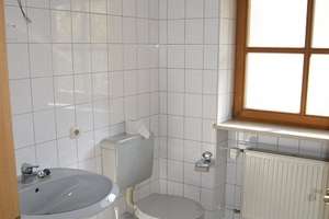Schönes, behagliches Reiheneckhaus in Hengersberg – Die vollständige Adresse der Immobilie erhältst du vom Anbieter., 94491 Hengersberg – Vorschaubild 4