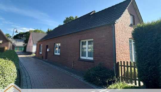 Bild von Einfamilienhaus mit Potenzial in verkehrsberuhigter Straße