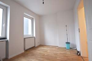 Bezugsfreie 4-Zimmer Familienwohnung im trendigen Charlottenburg. Frisch saniert. – Die vollständige Adresse der Immobilie erhältst du vom Anbieter., 10589 Charlottenburg, Berlin – Vorschaubild 13