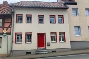 Reihenmittelhaus zentrale Lage Schöningen – Die vollständige Adresse der Immobilie erhältst du vom Anbieter., 38364 Schöningen – Vorschaubild 1