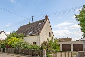 Geräumiges 1-2 Familienhaus mit großem Garten in ruhiger Lage – Die vollständige Adresse der Immobilie erhältst du vom Anbieter., 86167 Lechhausen-Ost, Augsburg – Vorschaubild 3