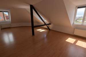 Lichtdurchflutete Wohnung am Lene-Voigt-park
