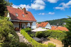Ein Refugium voller Möglichkeiten – Leben, Erholen und Investieren in perfekter Harmonie – Die vollständige Adresse der Immobilie erhältst du vom Anbieter., 97080 Dürrbachtal, Würzburg – Vorschaubild 3
