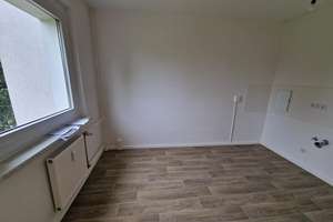 **KLEIN ABER FEIN**frisch renoviert Singlewohnung im 2.OG // ab 15.07. zu vermieten – Andromedaweg 11, 4205 Grünau-Nord, Leipzig – Vorschaubild 3