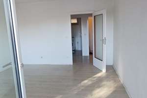 1-Zimmer mit Balkon direkt an der MHH! – Heidjerhof 9, 30625 Kleefeld, Hannover – Vorschaubild 2