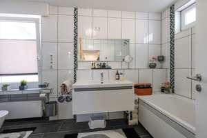 Großzügige 4,5-Zimmerwohnung mit großem Balkon, Terrasse und Garten – 51373 Wiesdorf, Leverkusen – Vorschaubild 24