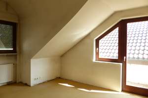 Geräumige und sonnige DG-Wohnung, TL-Bad, 3 Balkone, TG – Blumenstraße 16, 70736 Fellbach – Vorschaubild 9