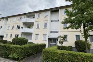 Freie Erdgeschoss-Wohnung mit Balkon in Düsseldorf-Unterrath