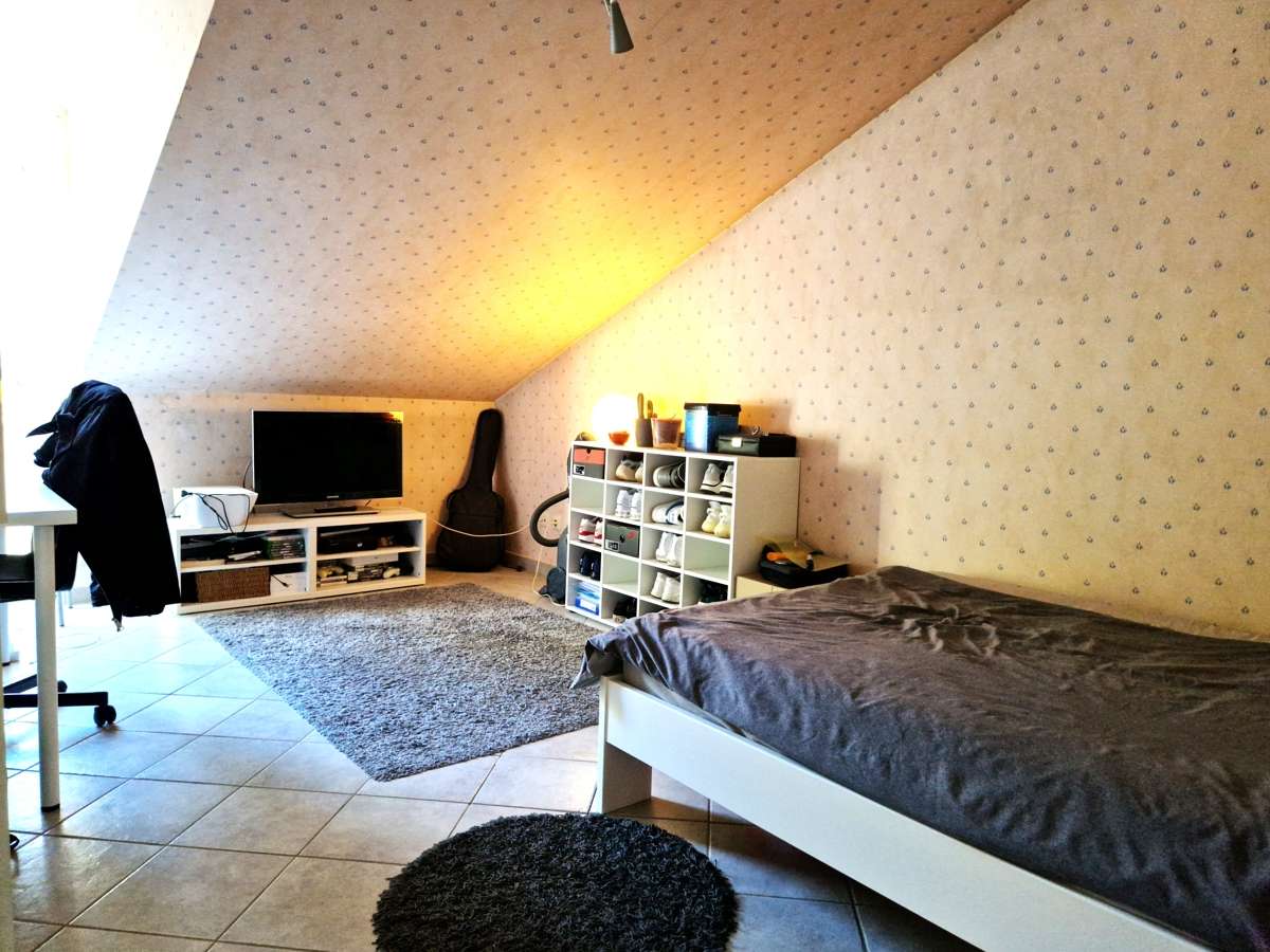 Immobilie in Rauenberg - PROVISIONSFREI! 3-Zimmer-Dachgeschoss-Wohnung mit Balkon und Garage in Rauenberg-Malschenberg - Bild 2