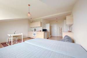 Möbliertes, Dach-Apartment mit Badewanne! – Leipziger Str. 2 A, 1097 Leipziger Vorstadt, Dresden – Vorschaubild 4