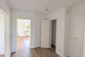 ~ Frisch renoviert mit tollem Balkon ~ – Nietzscheweg 16, 45279 Freisenbruch, Essen – Vorschaubild 2