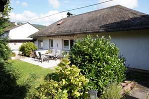 Familienfreundliches Zuhause am grünen Rand von Kelkheim – Die vollständige Adresse der Immobilie erhältst du vom Anbieter., 65779 Kelkheim (Taunus) – Vorschaubild 1