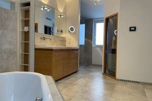 Hochwertig ausgestattete Maisonette-Wohnung mit Dachterrasse, EBK und Sauna – 63512 Hainburg – Vorschaubild 5