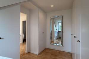 Wohnen über den Dächern von München – Stilvolle Dachgeschosswohnung mit Balkon – Die vollständige Adresse der Immobilie erhältst du vom Anbieter., 80809 Am Riesenfeld, München – Vorschaubild 14