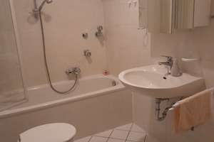 Attraktive 1-Zimmer-Wohnung – vielseitig nutzbar – Die vollständige Adresse der Immobilie erhältst du vom Anbieter., 65187 Südost, Wiesbaden – Vorschaubild 5