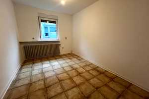 Bezugsfertiges Zweifamilienhaus: Geräumig, modern und mit großzügigem Gartenparadies! – Gießen (Kreis) – Vorschaubild 10