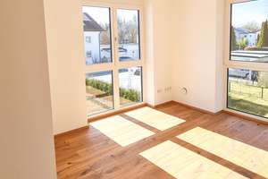 Frei ab 01.08.2026! Exklusive 5 Zi. Whg auf 3 Ebenen mit 117m² Süd-West-Garten &  35 m² Terrasse – Die vollständige Adresse der Immobilie erhältst du vom Anbieter., 81827 Waldtrudering, München – Vorschaubild 7
