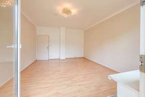 Helle 3-Zimmerwohnung mit Balkon/Stellplatz und Kellerabteil | Berlin-Lankwitz – Die vollständige Adresse der Immobilie erhältst du vom Anbieter., 12249 Lankwitz, Berlin – Vorschaubild 7