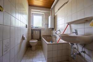 PROVISIONSFREI für den Erwerber!! 4-Zimmerwohnung mit Balkon in Remscheid-Honsberg – Die vollständige Adresse der Immobilie erhältst du vom Anbieter., 42857 Honsberg, Remscheid – Vorschaubild 7
