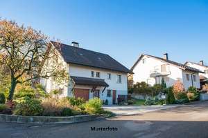 Einfamilienhaus mit Balkon, Garten und Garage – 53547 Leubsdorf – Vorschaubild 1