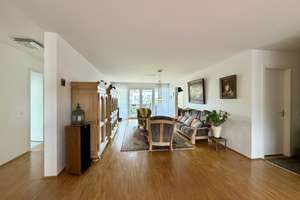 Helle, großzügige 4-Zimmer-Wohnung am Wildpark in Düsseldorf-Gerresheim – 40629 Ludenberg, Düsseldorf – Vorschaubild 3