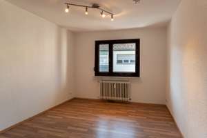 Schöne & teilmöblierte 4-Zimmer-Wohnung in Reutlingen-Ohmenhausen – Die vollständige Adresse der Immobilie erhältst du vom Anbieter., 72770 Ohmenhausen, Reutlingen – Vorschaubild 5