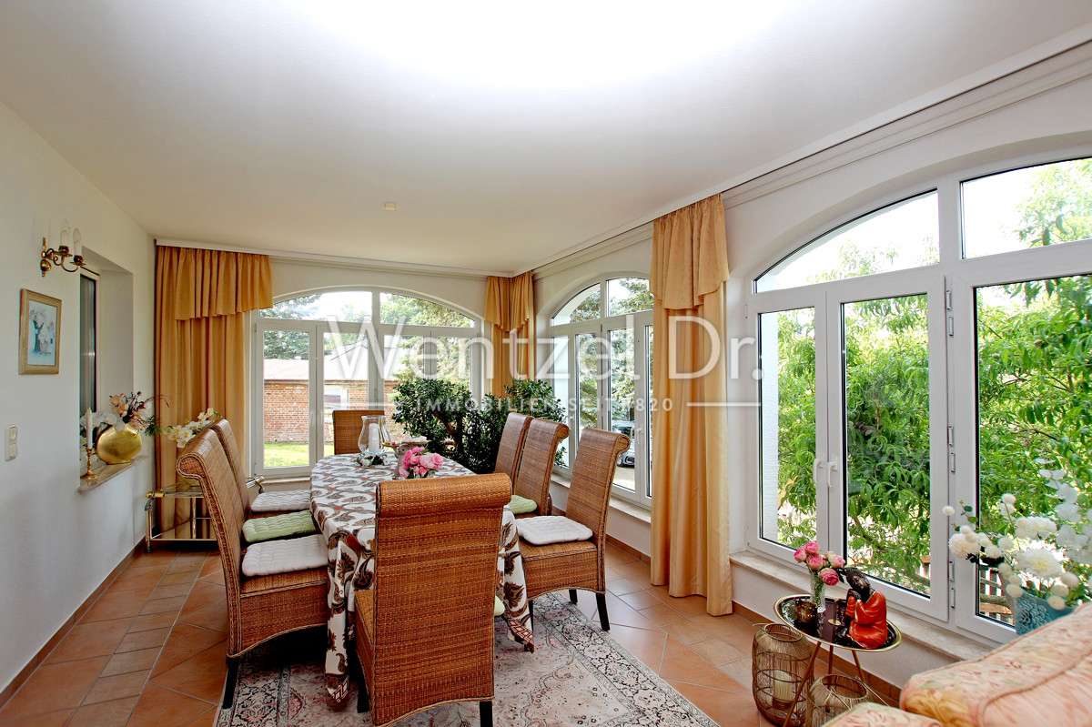 Immobilie in Pampow - Großzügiges Anwesen mit separater 300 qm großen Kalthalle am Rande Schwerins ! - Bild 2