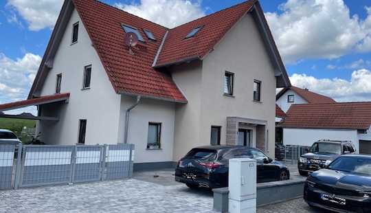 Bild von zwei hochwertig ausgestattete Doppelhaushälften mit Garten, Carport und Stellplatz - vermietet