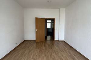 Frisch renovierte 2-ZKB mit Balkon und Fensterbad mit Eckwanne und Dusche – Helmstedter Straße 27, 39112 Sudenburg, Magdeburg – Vorschaubild 7