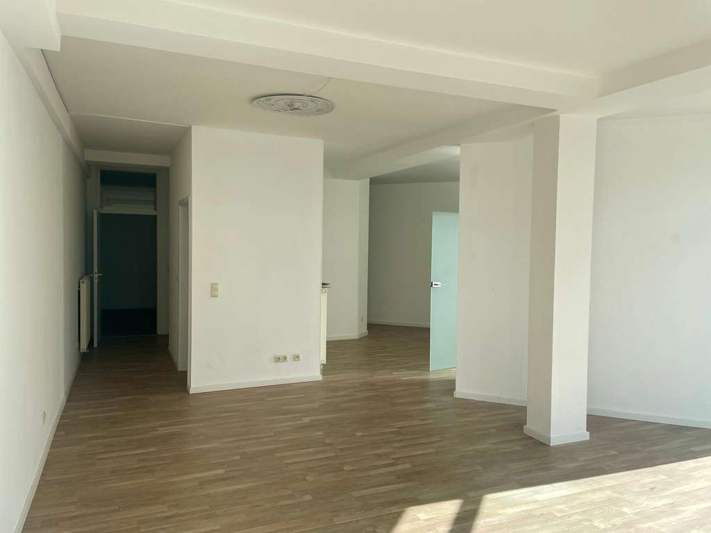 Immobilie in Weiterstadt - Einheit mit genehmigter Umnutzung zu Wohnraum - Bild 1