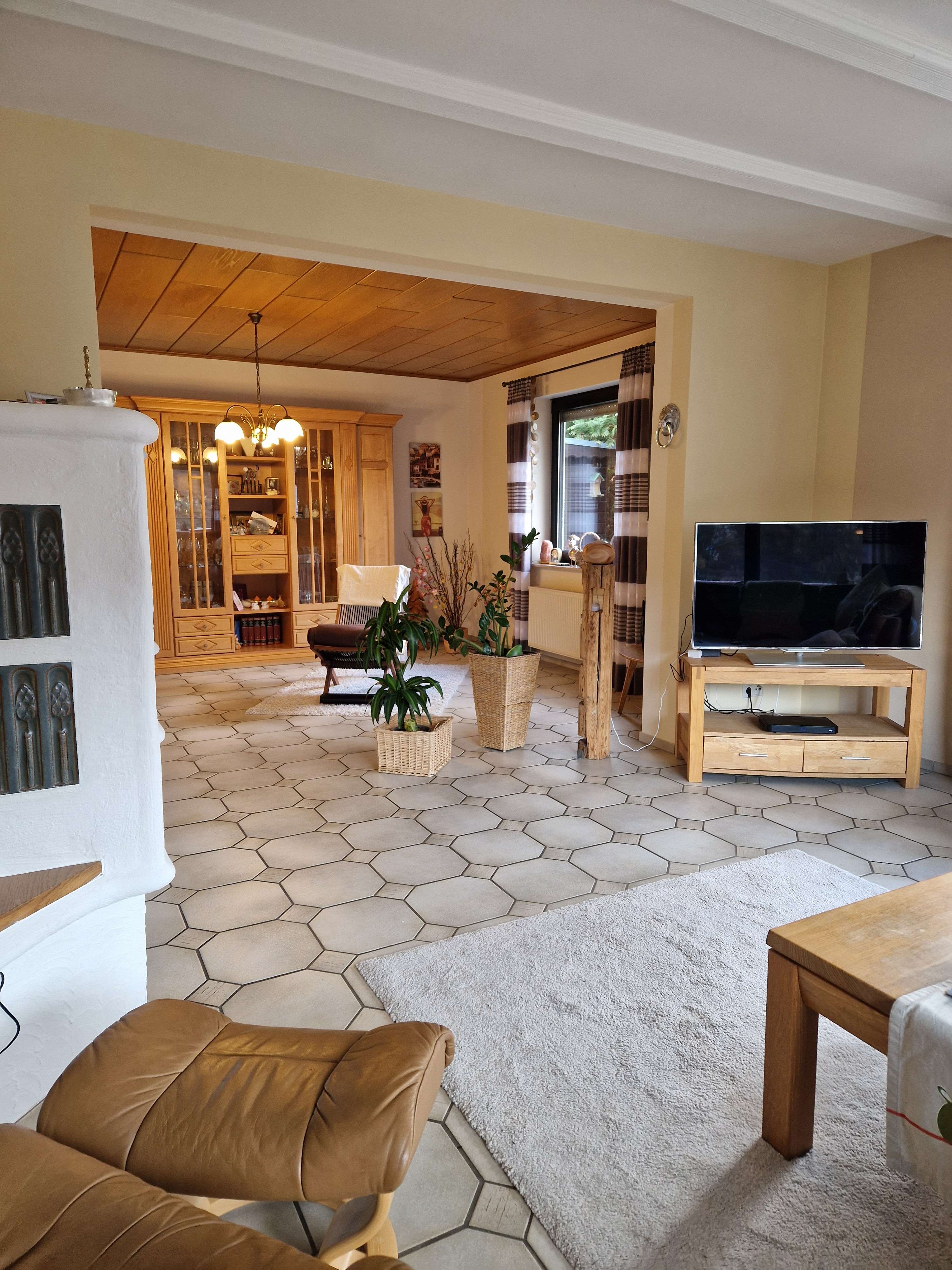 Immobilie in Kestert - Einfamilienhaus freistehend mit Einliegerwohnung /  Traumhafter Blick auf den Rhein - Bild 6