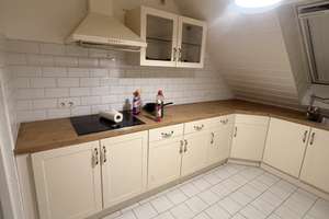Alltagstaugliche 3,5-Zimmer- Dachgeschosswohnung mit Balkon und Stellplatz in Duisburg  – Beecker Straße 265, 47166 Alt-Hamborn, Duisburg – Vorschaubild 9