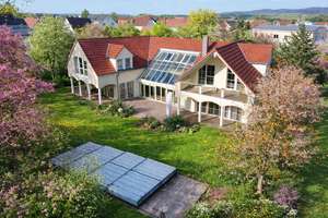 Wo Raum zur Haltung wird – Anwesen mit über 400 m² Wfl. und Pool – Die vollständige Adresse der Immobilie erhältst du vom Anbieter., 90542 Eckental – Vorschaubild 1