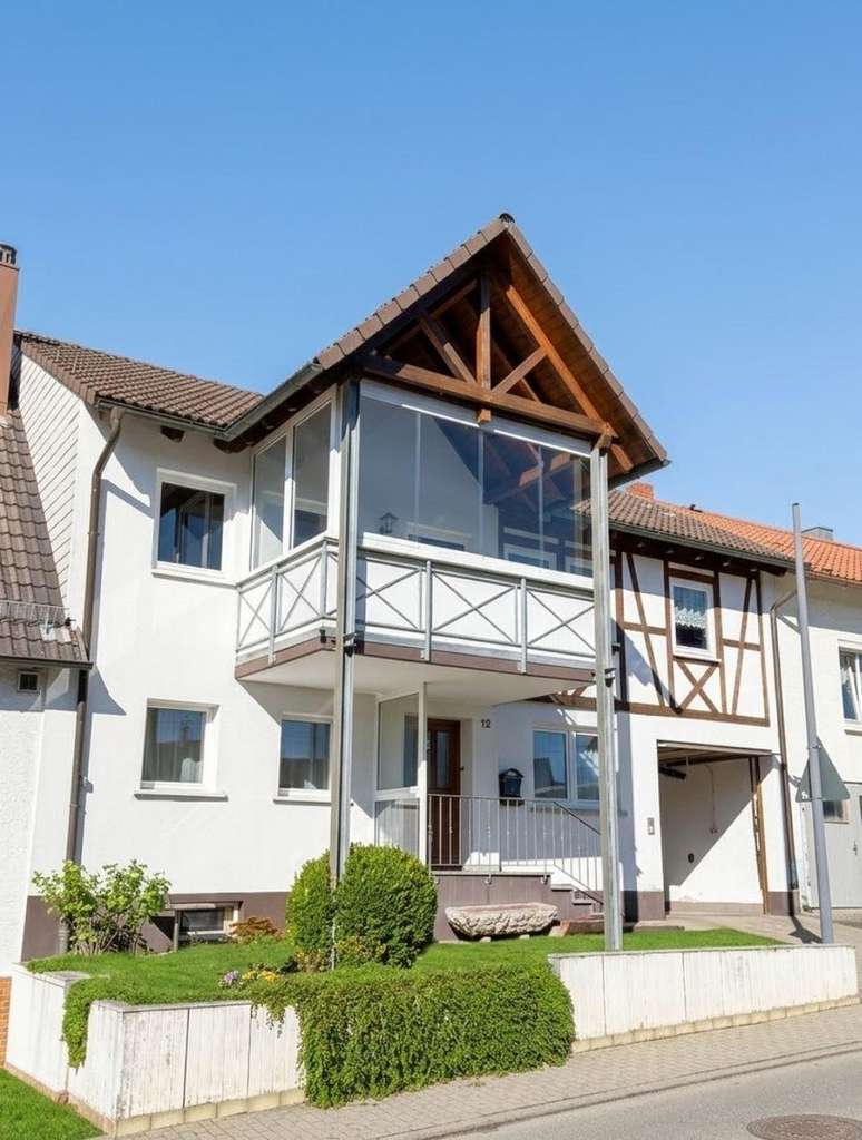 Immobilie in Bad Dürrheim - Ein Haus - Drei Profite: Selbst einziehen, teuer vermieten, Ausbau-Reserve nutzen - Bild 0