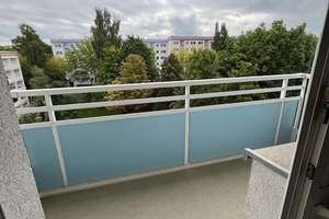 Schöner Ausblick inklusive,  3-Raum-Wohnung in Chemnitz Helbersdorf – Straße Usti nad Labem 103, 9119 Kappel, Chemnitz – Vorschaubild 2