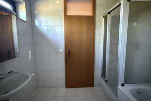 Großzügige 5-Zimmer-Splitlevel-Wohnung mit 153 m², Balkon, Garten und Kaminofen – Kirchweg 8, 75323 Bad Wildbad – Vorschaubild 31