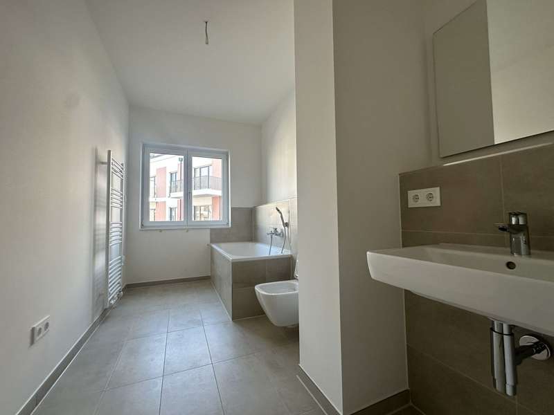 **Erstbezug** 3-Raum-Wohnung mit Balkon in Dresden-Friedrichstadt - Photo 2