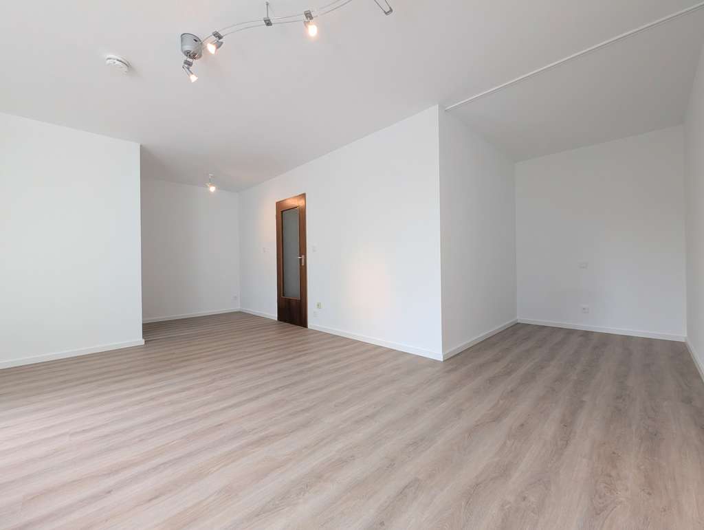 Immobilie in Fürstenfeldbruck - Modernes Wohnglück in FFB: Frisch renoviertes Apartment mit Süd-Balkon - Bild 1