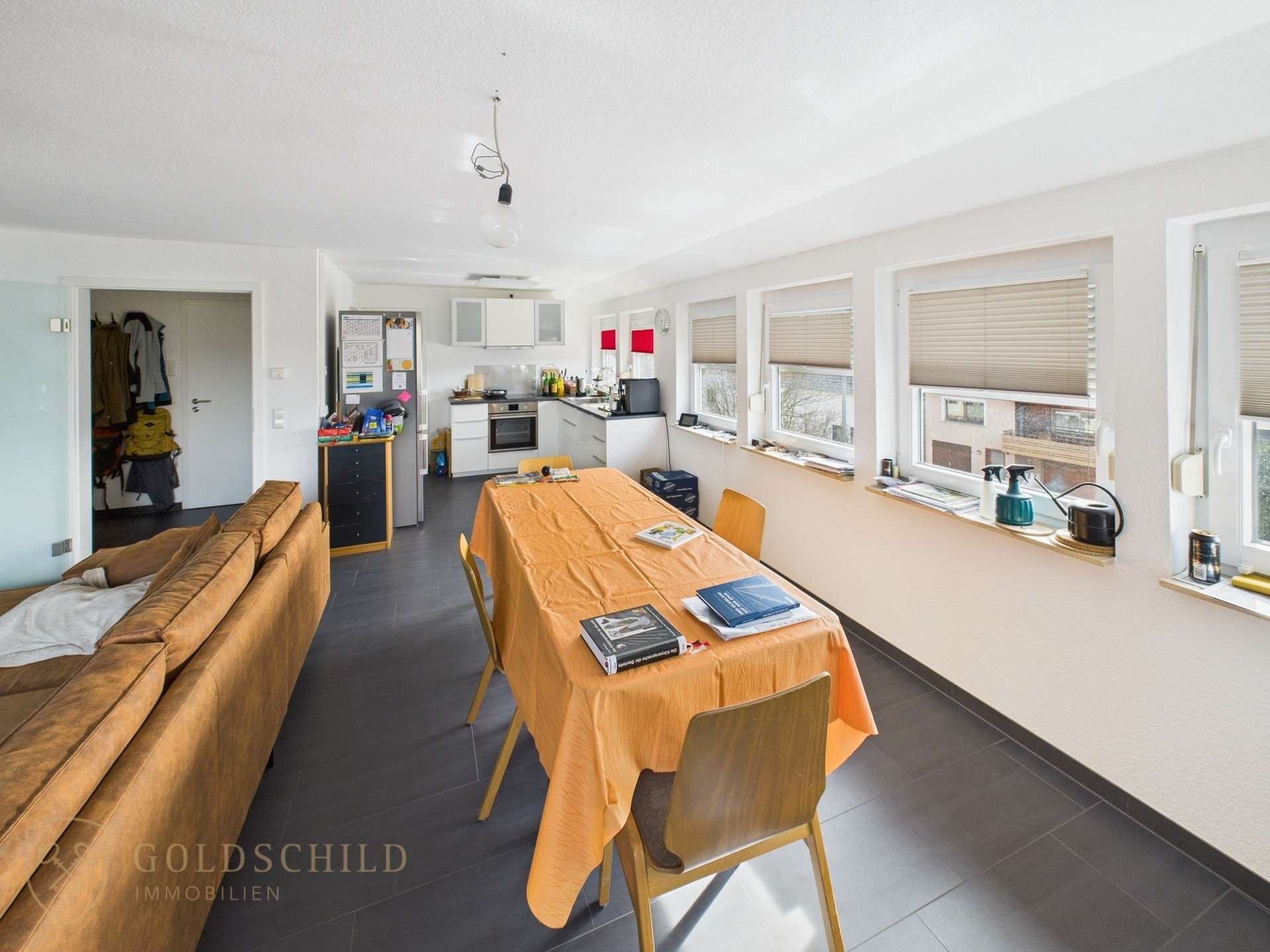 Immobilie in Hattenhofen - Moderne 3,5-Zimmer-Wohnung mit Balkon - Bild 4