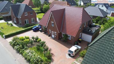 Exklusives Zweifamilienhaus im Friesenstil – Hochwertig ausgestattet mit Garten und Dachterrasse